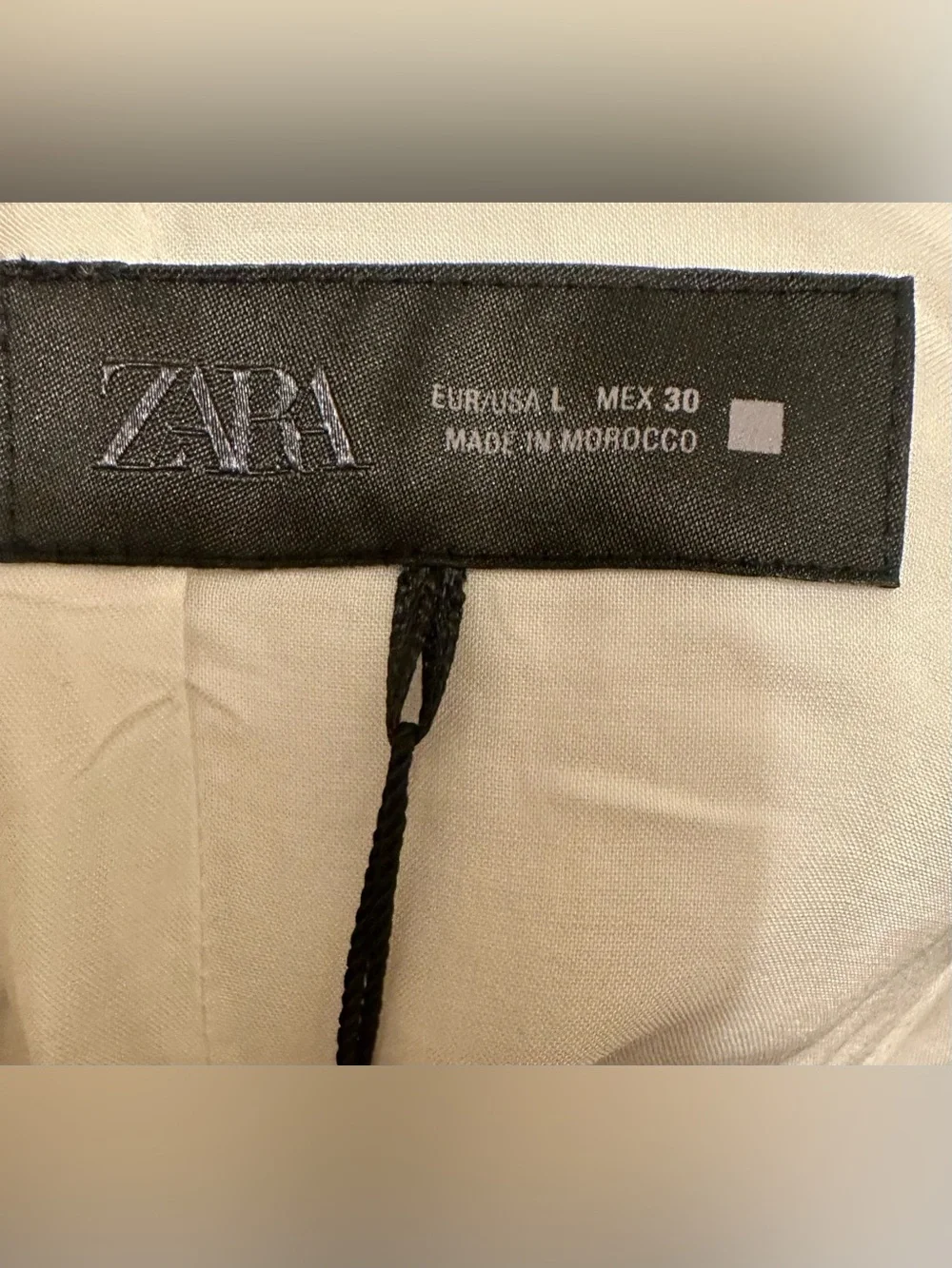 Zara White Puff-Sleeve Structured Top